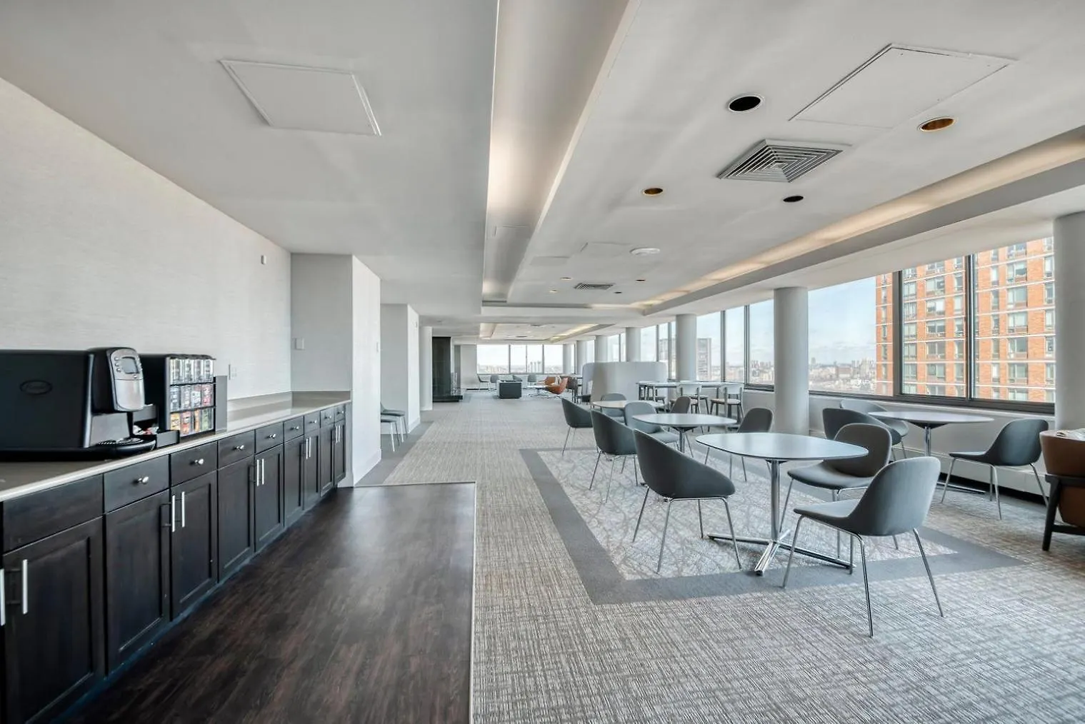 Ues 1Br W Gym Pool Doorman Elevator Nr Park Nyc-622 Apartment New York